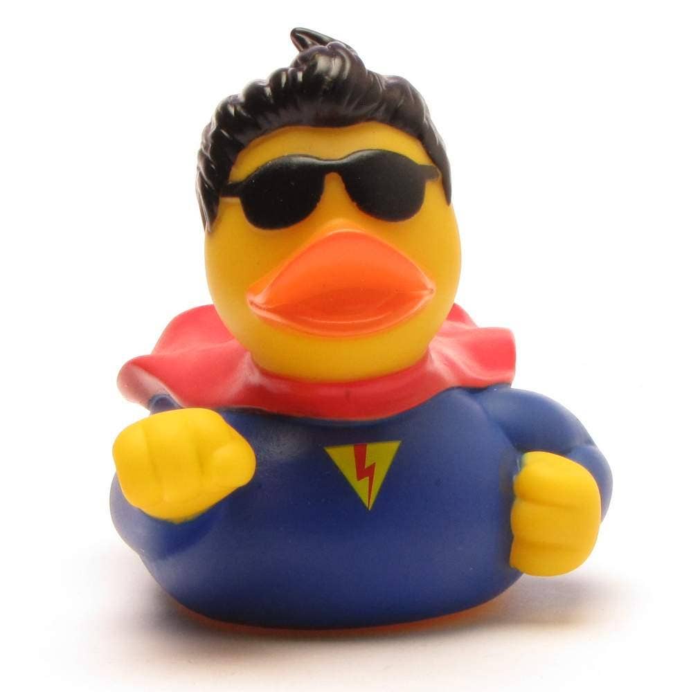 Patito de goma superhéroe con capa roja vista frontal